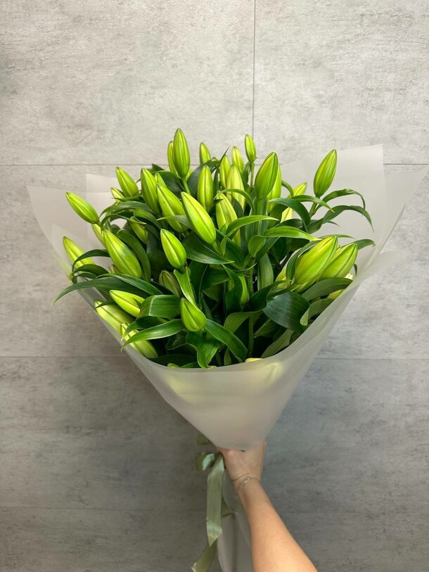 Букет из лилий 😍 за 8085₽ с доставкой в Москве от Start flowers на Flawery