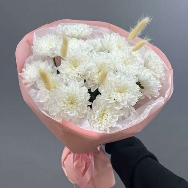 Букет из кустовых хризантем и лагуруса за 2299₽ с доставкой в Москве от Senti Flora на Flawery
