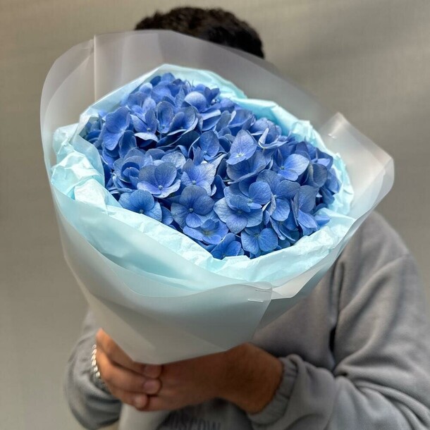 Букет цветов Гортензия синяя за 1767₽ с доставкой в Москве от Senti Flora на Flawery