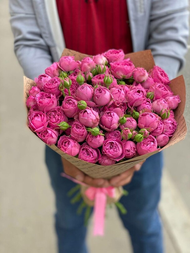 Букет цветов Кустовая роза мисти баблс за 14190₽ с доставкой в Москве от Привет, Букет! на Flawery