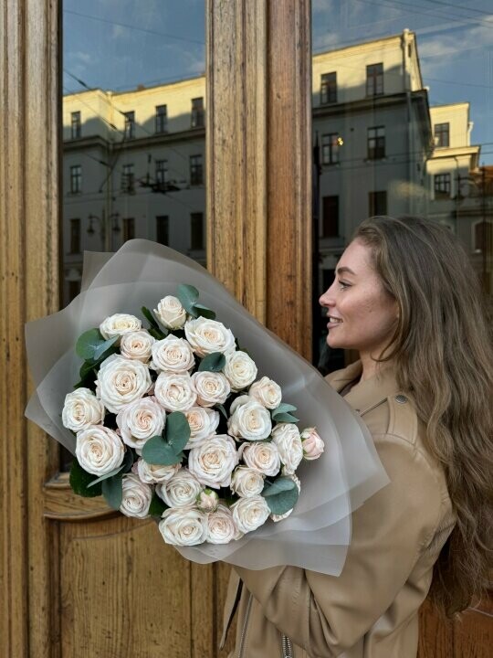 Букет крем бомбастик s, артикул F1505777 - 4500 рублей, доставка по городу. Flawery - доставка цветов