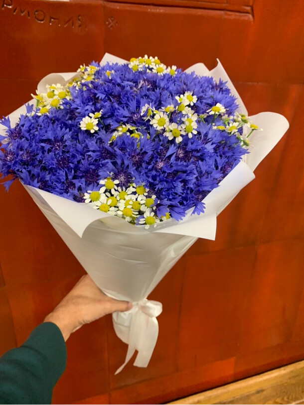 Букет цветов 1 сентября за 3400₽ с доставкой в Москве от Рижская на Flawery