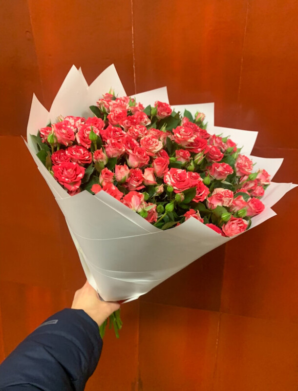 Букет цветов Поздравляю за 2900₽ с доставкой в Москве от Рижская на Flawery