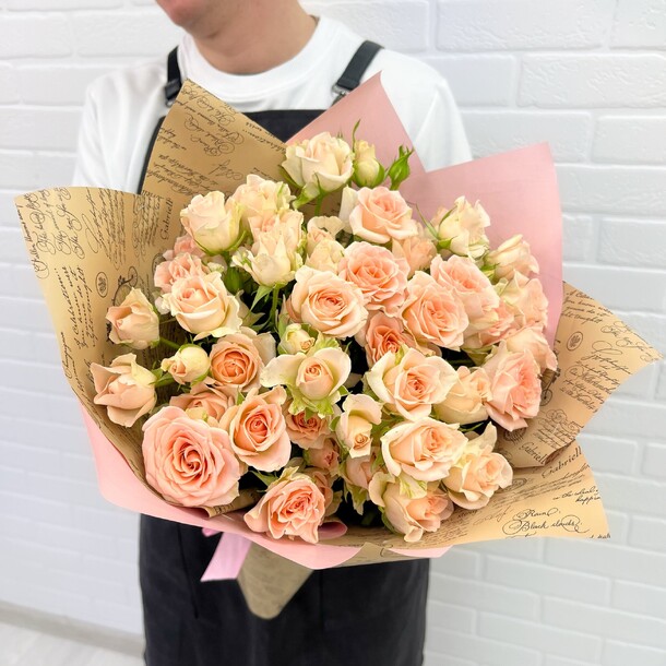 Букет цветов Кустовая роза лидия 11шт букет от flowerstorg n1046 за 3750₽ с доставкой в Москве от Flowerstorg на Flawery
