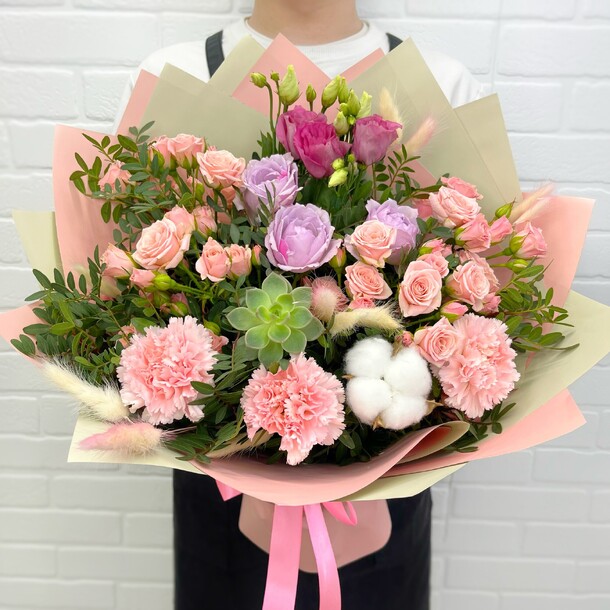 Букет цветов Авторский букет цветов микс от flowerstorg n965 за 3900₽ с доставкой в Москве от Flowerstorg на Flawery