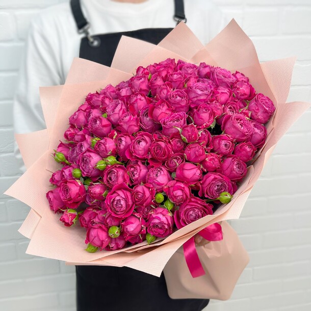 Букет пион кустовых роз марвел 25шт от flowerstorg n1136 за 4800₽ с доставкой в Москве от Flowerstorg на Flawery