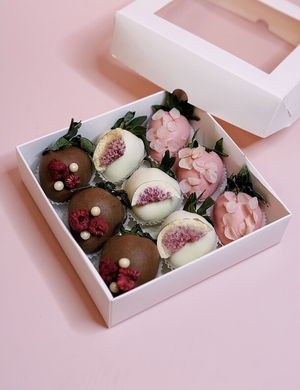 Набор клубники в шоколаде cherry blossom за 1552₽ с доставкой в Москве от K.I.D.T на Flawery