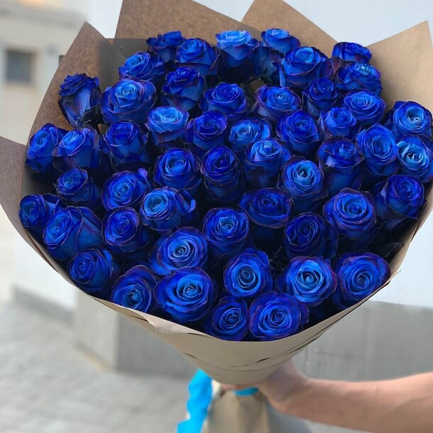 Букет цветов Синий роза  💙 за 109310₽ с доставкой в Москве от Море цветов на Flawery