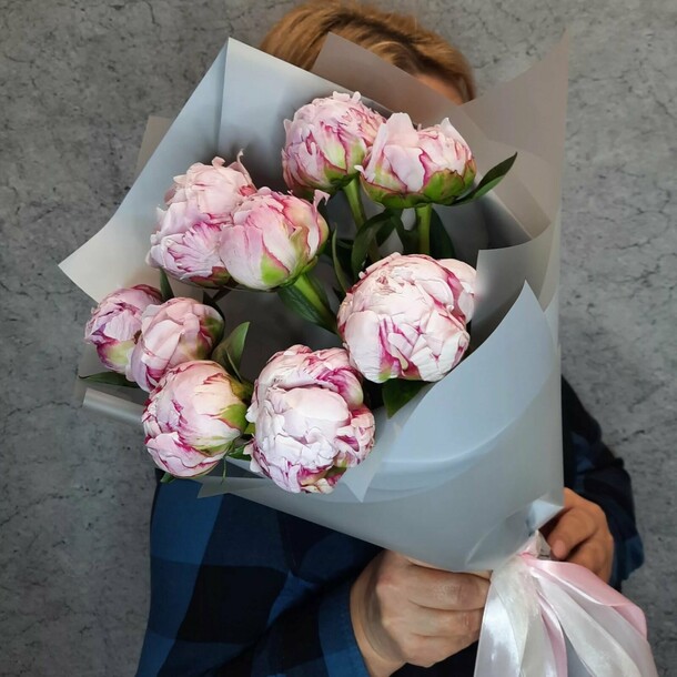 Букет из 9 пион, артикул F1147869 - 7000 рублей, доставка по городу. Flawery - доставка цветов