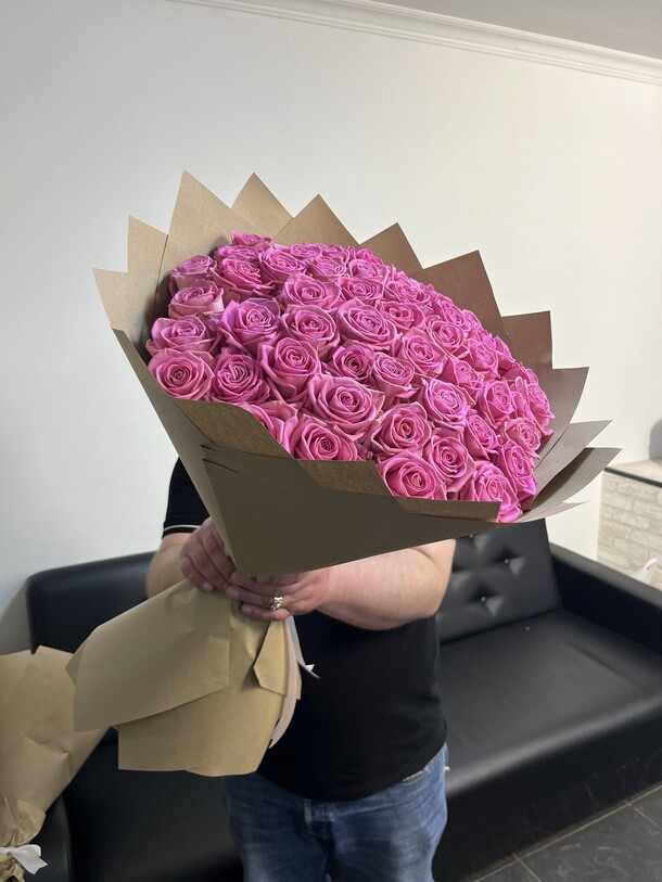 Букет цветов 55 роза аква🥰 за 12280₽ с доставкой в Москве от Империя Роз на Flawery