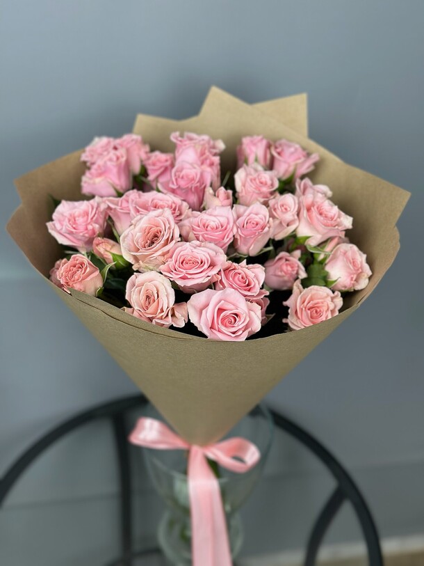 Букет цветов Нежные кустовые розы за 6145₽ с доставкой в Москве от ArenaFlowers на Flawery