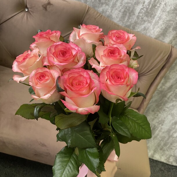 Букет из 9 роз джумилия (50 см ) за 3792₽ с доставкой в Москве от Zarum на Flawery
