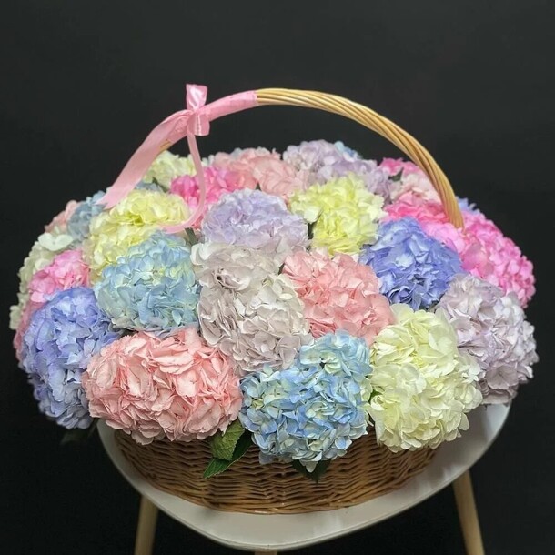Букет цветов Гортензии в корзине за 23910₽ с доставкой в Москве от TA - Flowers_24 на Flawery
