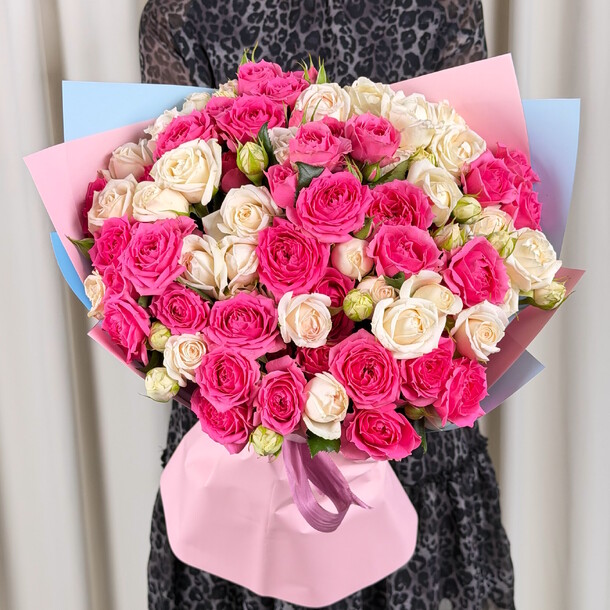 Букет цветов «две стороны одной истории» за 5857₽ с доставкой в Москве от Flora Decor на Flawery