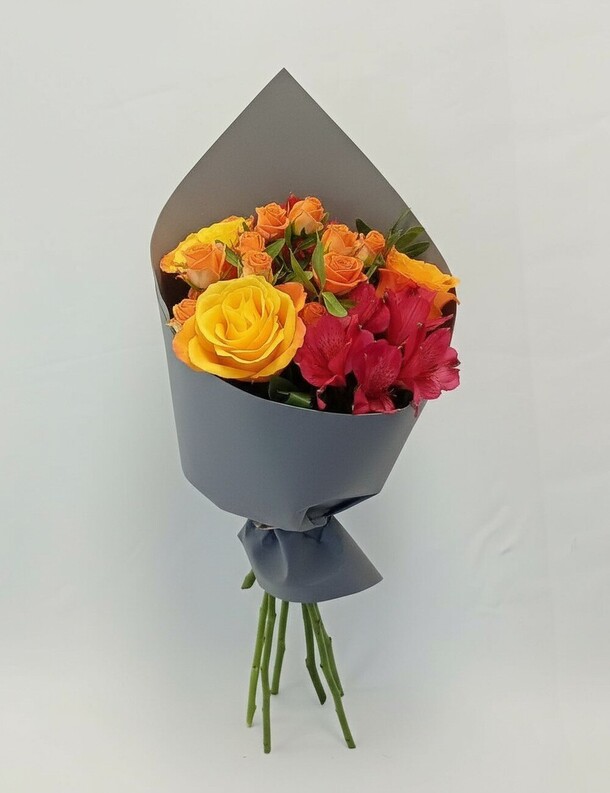 Букет солнечный привет за 4346₽ с доставкой в Москве от ТД ВОРНИКОВ — букеты•шары•подарки на Flawery