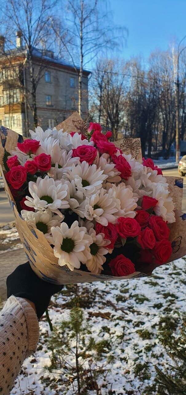 Букет «малинка» за 3710₽ с доставкой в Москве от Flowers-for-you на Flawery