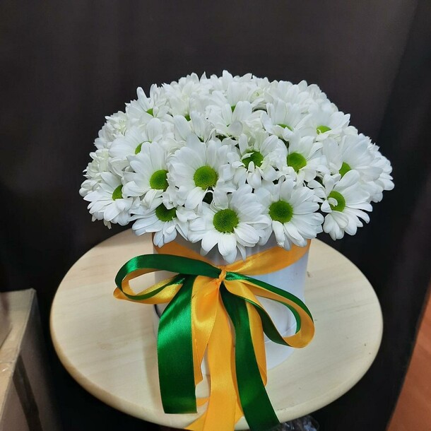 Букет цветов Хризантема в коробке за 5227₽ с доставкой в Москве от Flowers-for-you на Flawery