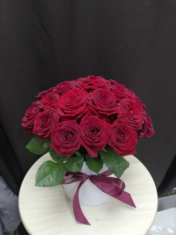 Букет цветов Коробка с розой ред наоми за 6150₽ с доставкой в Москве от Flowers-for-you на Flawery
