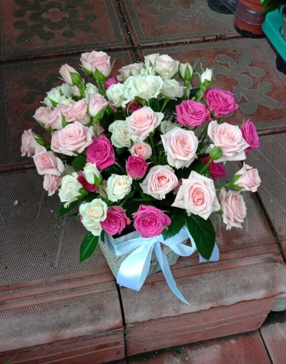 Букет цветов Коробочка «монпансье» за 3150₽ с доставкой в Москве от Flowers-for-you на Flawery