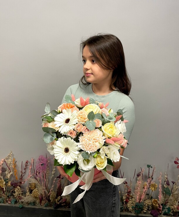 Букет цветов Априкот за 6590₽ с доставкой в Москве от Bloomona на Flawery