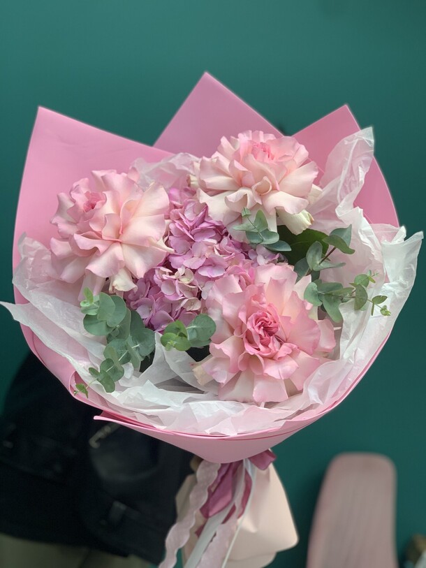 Букет цветов Зефирка за 3800₽ с доставкой в Москве от Kompliment Flowers&Present; на Flawery