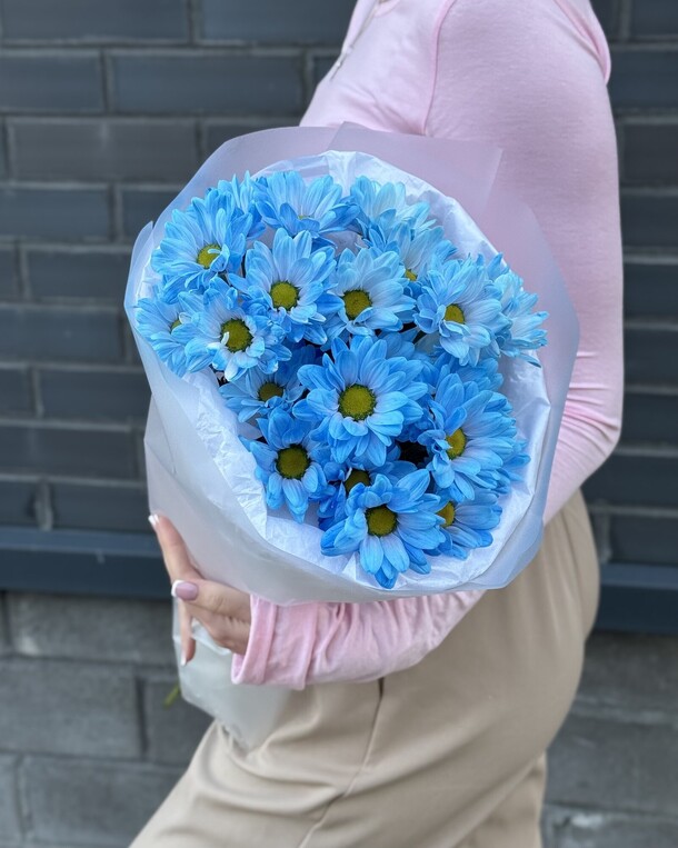 Букет 3 синих кустовых хризантемы за 2220₽ с доставкой в Москве от Flowers farm на Flawery