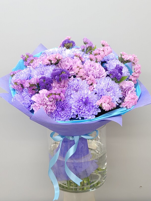 🌸очень яркий и стильный букет🌸, артикул F1557353 - 4200 рублей, доставка по городу. Flawery - доставка цветов