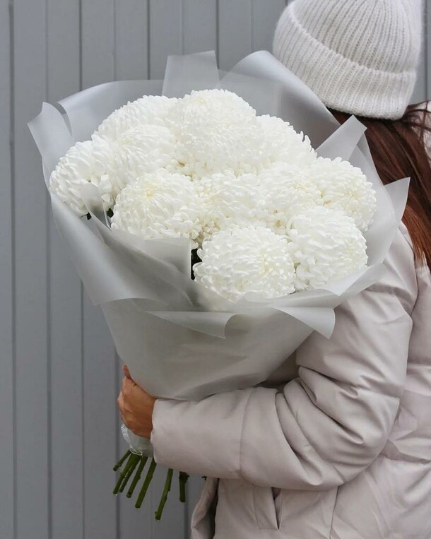Букет из хризантем за 7499₽ с доставкой в Москве от Elvira flovers на Flawery