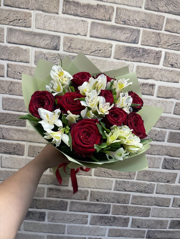 Букет цветов Для нее за 4699₽ с доставкой в Москве от Elvira flovers на Flawery