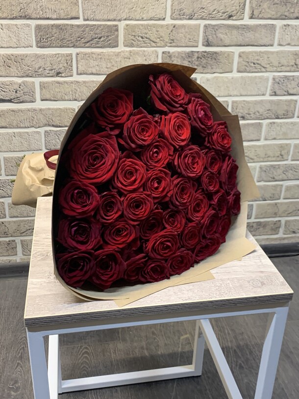 Букет цветов Роза 35 за 8198₽ с доставкой в Москве от Elvira flovers на Flawery