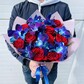 Розы и орхидеи в букете
