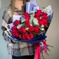 Букет из 19-ти роз с эвкалиптом