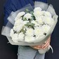 Трепетные чувства — хризантемы и эвкалипт 🤍🌿💫