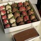 Клубника в молочном и белом шоколаде 25 шт