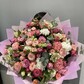 Авторский букет из кустовых роз микс