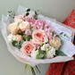 Букет в нежной гамме с гортензией и розами