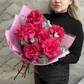Букет Ярких Французских роз с эвкалиптом