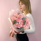Букет с розовыми диантусами и эвкалиптом