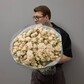 Грандиозный букет из 25 кустовых пионовидных роз Бомбастик