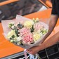 Букет с французской розой и белой эустомой