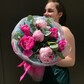 Моно розовых пионов с эвкалиптом