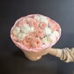 Букет из нежно-розовых и белых хризантем