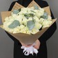 Монобукет "Белая роза", 51 цветок, высота 40 см., с эвкалиптом
