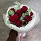 Монобукет из 7 роз с эвкалиптом