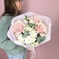 Французская роза с ромашками и хризантемой