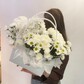 Цветочная композиция в сумке "Белая гармония"